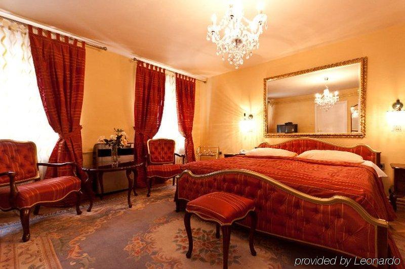 Hotel Livadic Самобор Номер фото